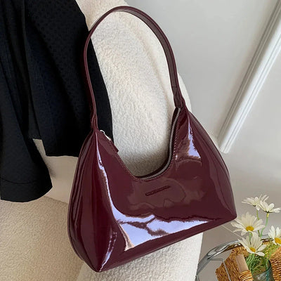 vera™ – blank vinrød skuldertaske i laklook