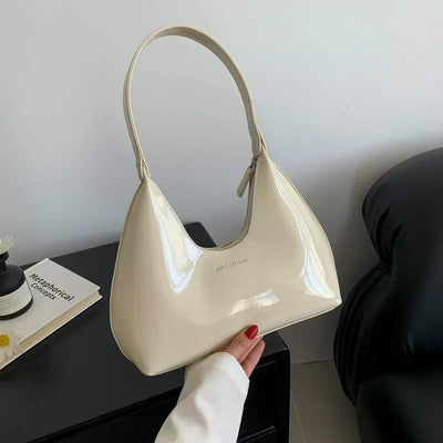 vera™ – blank vinrød skuldertaske i laklook