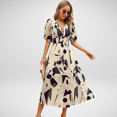 Stella™ | Charmantes Kleid mit V-Ausschnitt
